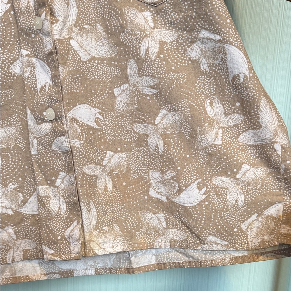 Vintage 80s 90s Ruff Hewn Tan & White GoldFish Koi Art Pattern Button Up Shirt - Picture 3 of 16